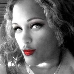 Meet your Posher, Dianelina